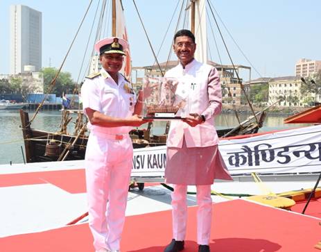 INSV Kaundinya Flagged into Mumbai Harbour